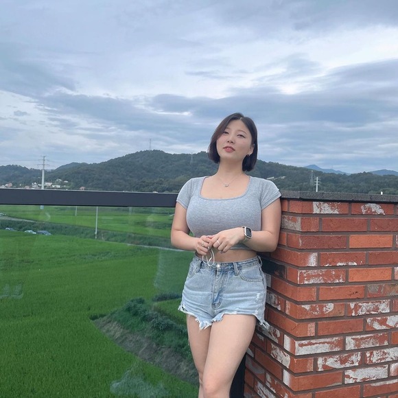 顔60点身体200点の韓国女さん見つかる 2