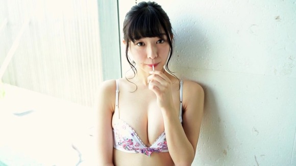 グラドル我妻ゆりかの柔らかそうなムチムチボディがたまらん件 19