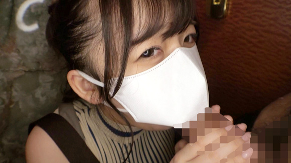 服の上からでもボインなおっとり巨乳ちゃんにデカチンガン突きセックスって最高だな！ 19