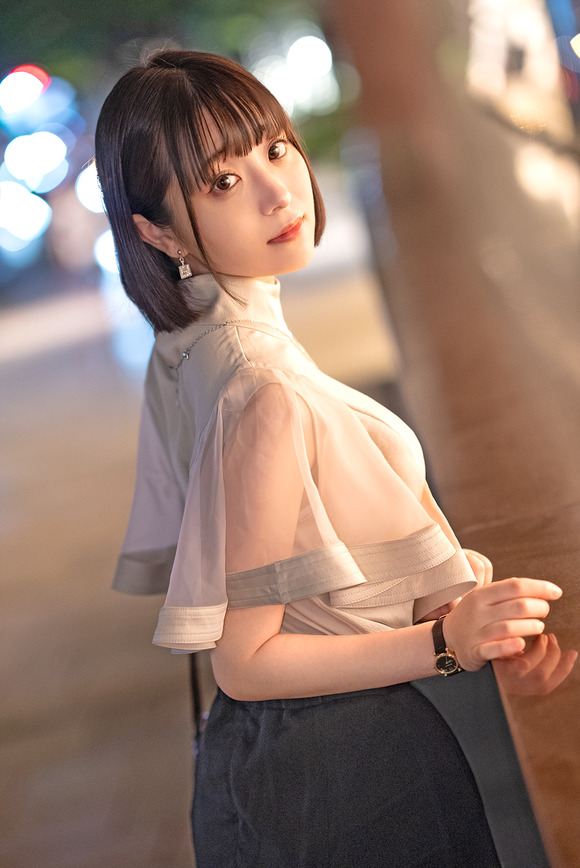 貢がれたシャネルを全身に装備した港区女子をおじさんチ〇ポで豪快ピストンってええな！ 2