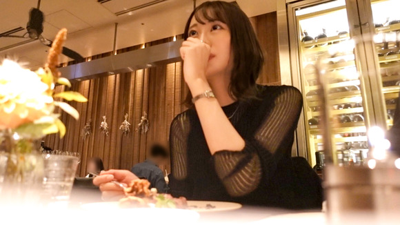 フライト明けでお疲れな美人CAさんの膣奥を攻めまくるセックスって最高だな！ 4