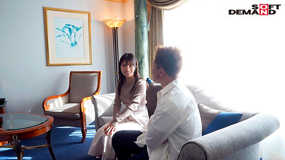 人妻で美人保育士な28歳がAVデビューして夫や園児が知らないエロ顔を見せるぞ！ 5