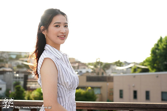ポテンシャルがピカイチな伸びしろしかない美人人妻がAVデビュー！ 4