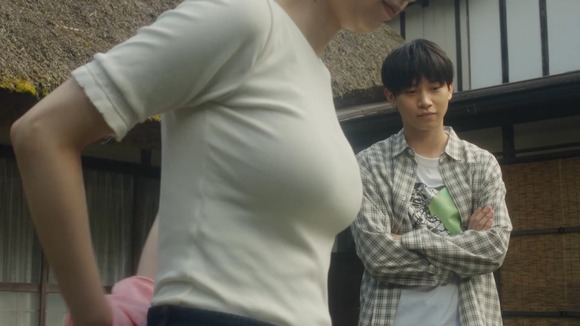 女優 馬場ふみかがドラマで素晴らしい着衣巨乳を見せてるぞ！ 2