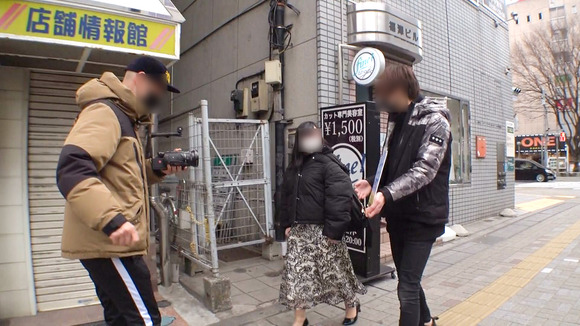 Hカップ爆乳エステティシャンに温泉でお酌してもらった後にセックスってもう天国だな 4
