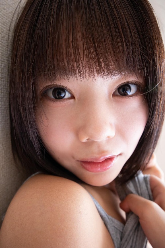 グラドル冴島ななが初のヌード写真集「万能乳」で今まで見せたこと無かった「アレ」を披露したぞ！ 2