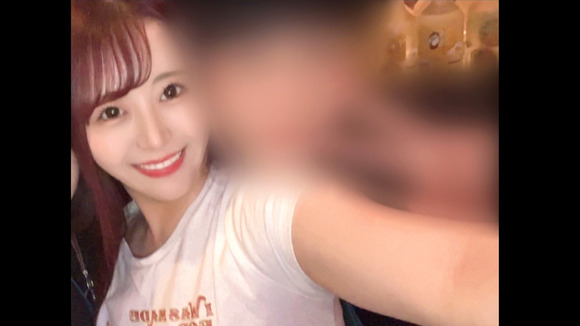 二日酔いの日はよく点滴に行くという美女に下から点滴してあげたいよな 5