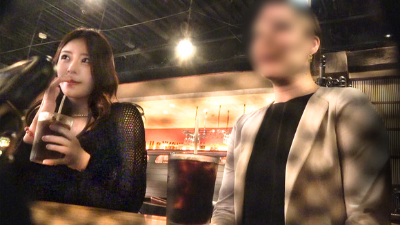 Fカップ巨乳巨尻人妻で特技はパチスロと潮吹きって最高だな！ 10