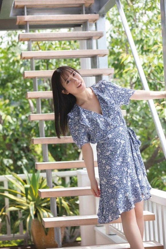 元アイドルの新人AV女優 小湊よつ葉が写真集を出すぞ！ 2