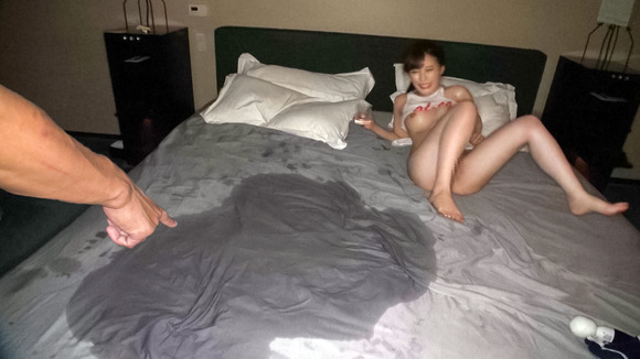 桃尻フラダンサーゆりちゃんをバックから突きまくるセックスって最高だな！ 40