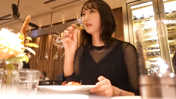 フライト明けでお疲れな美人CAさんの膣奥を攻めまくるセックスって最高だな！ 5