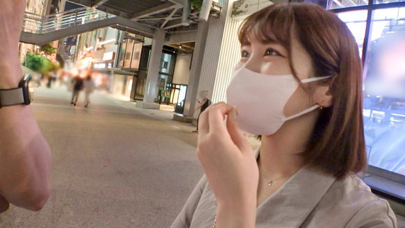 金持ち男を接待する仕事をしている美女にホテルで股間を接待してもらうって最高だな！ 3