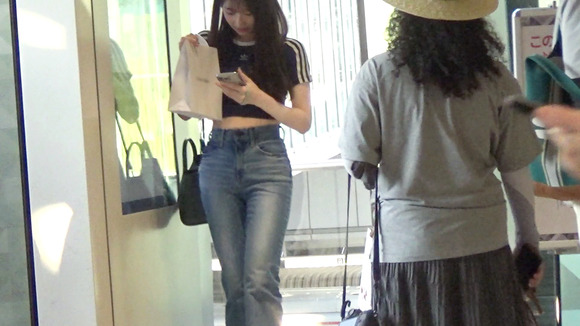 ピチピチの着衣巨乳美女とホテルでいちゃらぶセックスって最高だな！ 7