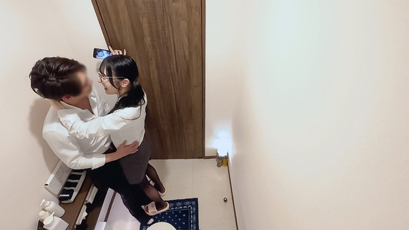 こんな美人OLと部屋でセックスしまくりって最高だな！ 8