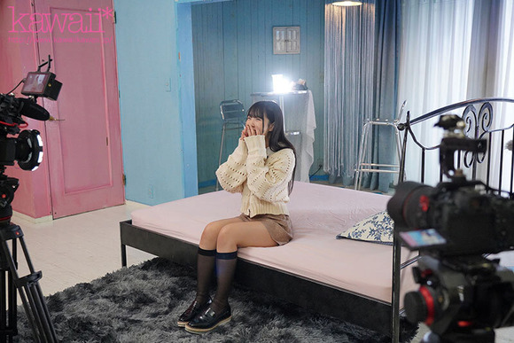 ニコッと笑えばプルンと揺れる２０歳Hカップ女子大生 森本あかりがAVデビューするぞ！ 5