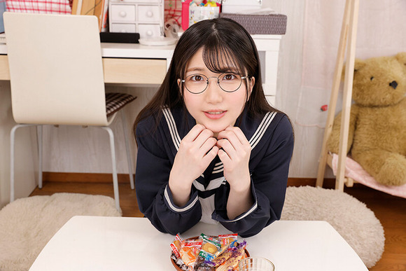クラスでも目立たない地味系メガネ女子に告白されたらどうするよ？ 3