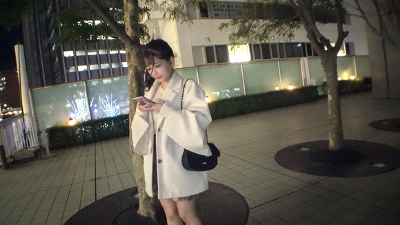 自分から生で挿れてくれる欲しがりどM若妻とマチアプ不倫セックスって最高だな！ 4