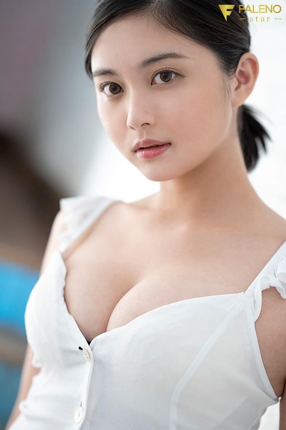 AVデビューを決意するまで５年かかったという新人五十嵐なつがデビューするぞ！ 3