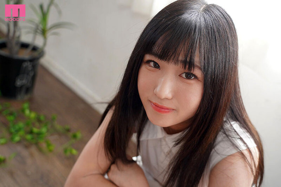 カラダも心も永遠の少女 岡田奈々が清純AVデビュー！！ 3