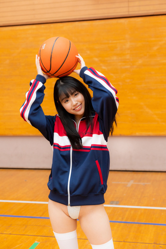 この春に高校を卒業したばかりのフレッシュガールみのんがイメビデビューするぞ！ 2