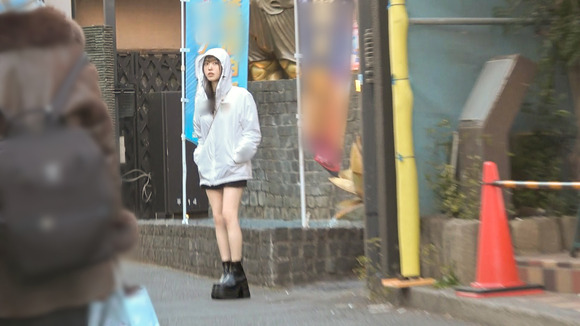 女性用風俗でイケメンチ〇ポに超敏感ま●こに開発されてしまう美女ってええな！ 24