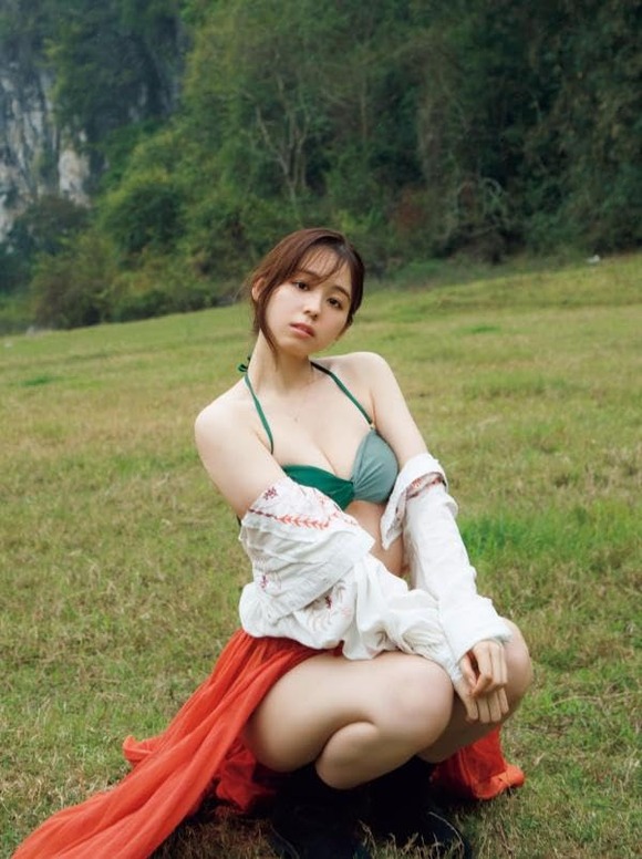 グラドル小池里奈（32歳）が１ｓｔ写真集を出したのは20年前って凄いな！ 3