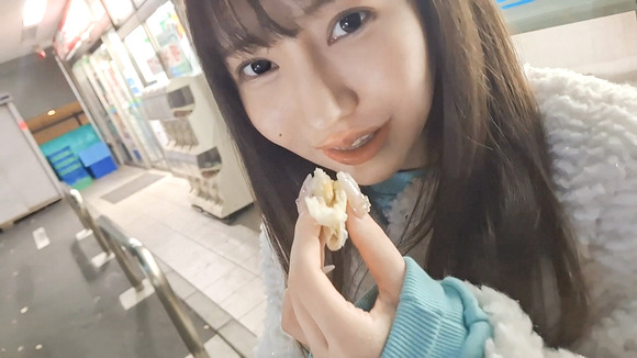 家でリラックスしてるGカップはんなり関西弁彼女をガン突きバックって最高だな！ 4