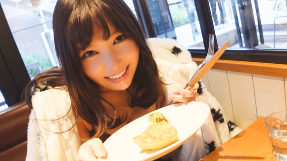 Fカップ柔乳のドーナツショップ店員の穴に入れまくりのヤリまくりって最高だな！ 3