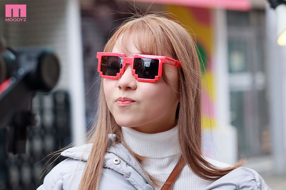 田舎から来た純粋で素朴な現役女子大生がAVデビューして脱いだらスレンダーエロボディって最高だな！