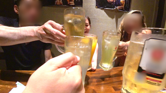 神ボディなラウンジ嬢の服をひん剥いたら乳輪も乳首も神って最高だな！ 10
