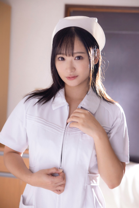 SNSのやる気はゼロだがエッチな美ボディを持つ新人グラドル雫まりがデビューイメビを出すぞ！ 2