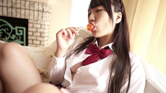 普段はライブチャットやってるエッチ美女が着エロデビュー！ 11