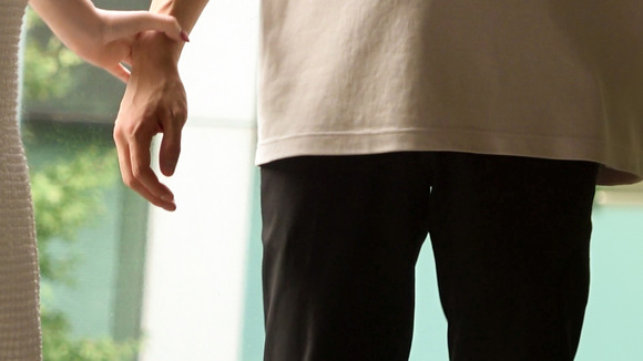 街を歩きながらフェロモンをむんむんさせてるお姉さんとセックスしまくりたいよな 5