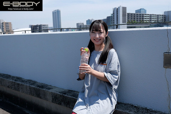 身長150cmの18歳Gカップロリ娘が「元気があればナンでもできる！」とAVデビュー！ 11