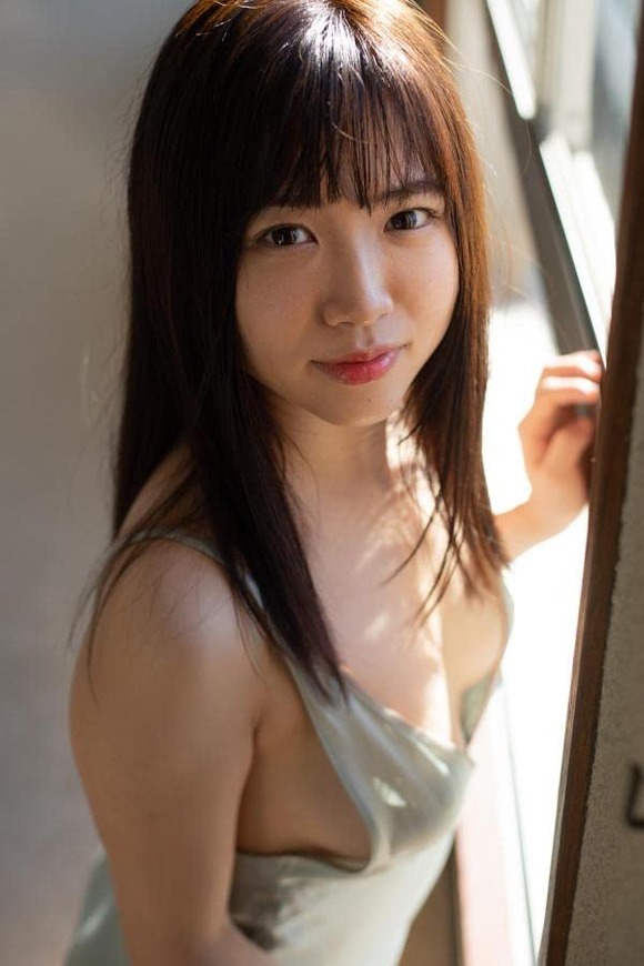 イメビのエロさに定評のあるグラドル鈴原りこが30歳の節目に最大露出の写真集を出したぞ！ 3