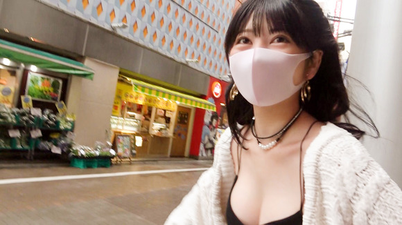 K-POPアイドル顔のガールズバー店員と騎乗位中出しセックスしてカムサハムニダー！ 4