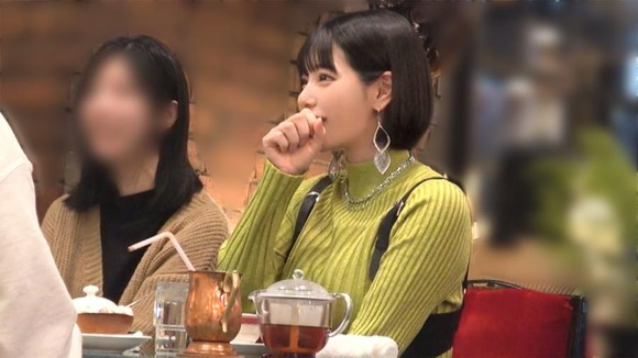 風船入れてるだろレベルの冗談みたいな着衣巨乳から本当に爆乳が出てきたら最高だな！ 5