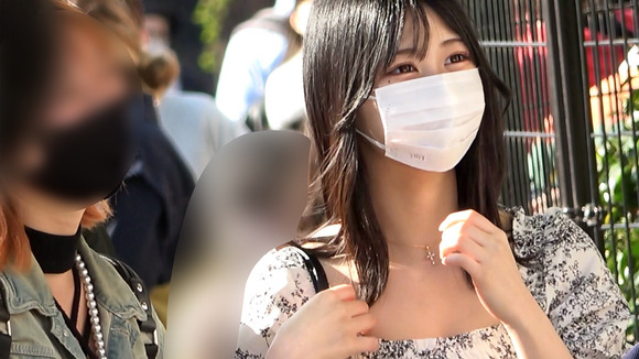 豊かな谷間で男を釣って謎の絵画投資を紹介して金を稼ぐ悪徳巨乳美女を激烈ピストンで成敗！ 4