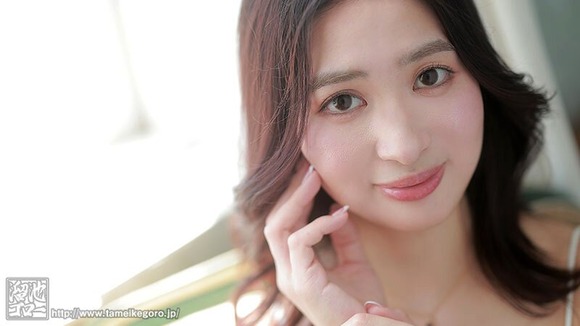 ポテンシャルがピカイチな伸びしろしかない美人人妻がAVデビュー！ 3