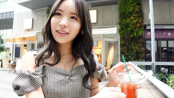 安産型ヒップで男の精子を搾り尽くす美女とセックスって最高だな！ 2