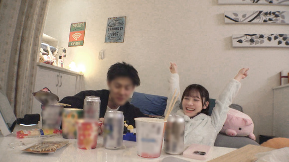 こんな可愛い癒し系巨乳彼女と家でリラックスして宅飲みした後挿入したいよな 5