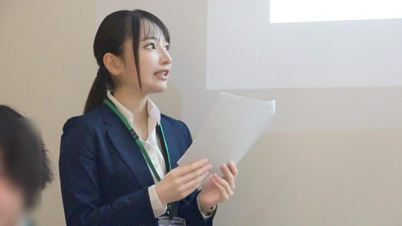 素朴で一生懸命で華奢な身体の新卒を口説いて滅茶苦茶セックスってサラリーマンの醍醐味だな!