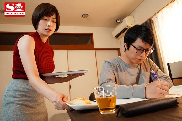 自慢のお母さん奥田咲がゲスな不良先輩たちに犯される人気AVが60%オフだぞー 3