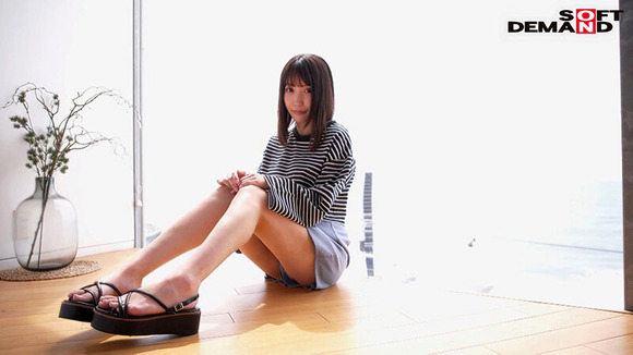 小柄な身体にHカップのエッロいおっぱいを持つ19歳がAVデビューするぞ！ 6