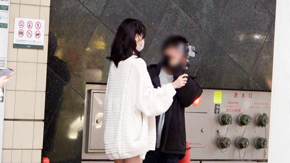 K-POPアイドル顔のガールズバー店員と騎乗位中出しセックスしてカムサハムニダー！ 5