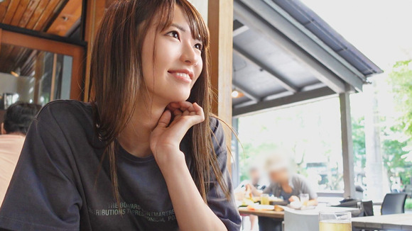 アイドル級に可愛くて小ぶりなおっぱいも奥ゆかしい２０歳なっちゃんとデート後セックスって最高だな！ 4