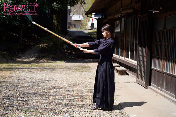 山梨県の豊かな自然に育まれた汚れなき美少女が「おじさんと濃厚セックスがしたい」とAVデビュー！！ 7