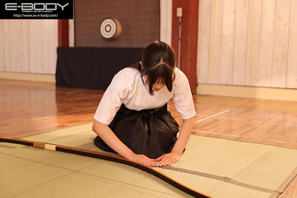 美ボディすぎる弓道女子（20）がAVデビュー！！全集中セックスで潮吹き射ーーーー！！ 6