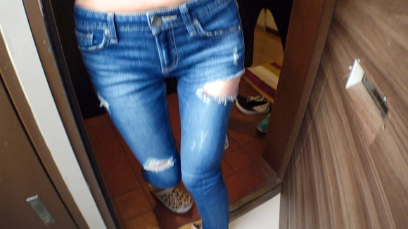 パチンコ好きの巨乳お姉さんにハンドルを回すがごとくに金玉をねじってほしいよな 10