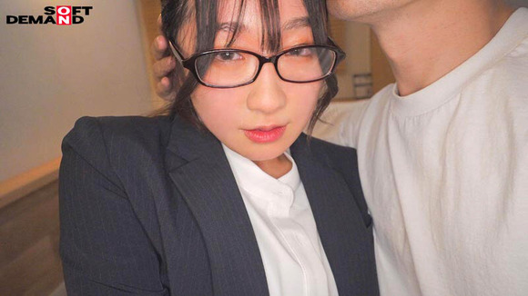 地味だけど脱いだら綺麗なFカップ乳を持つ新卒ちゃんって最高だな！ 16
